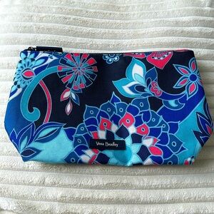 Vera Bradley pouch / bag that has never been used.